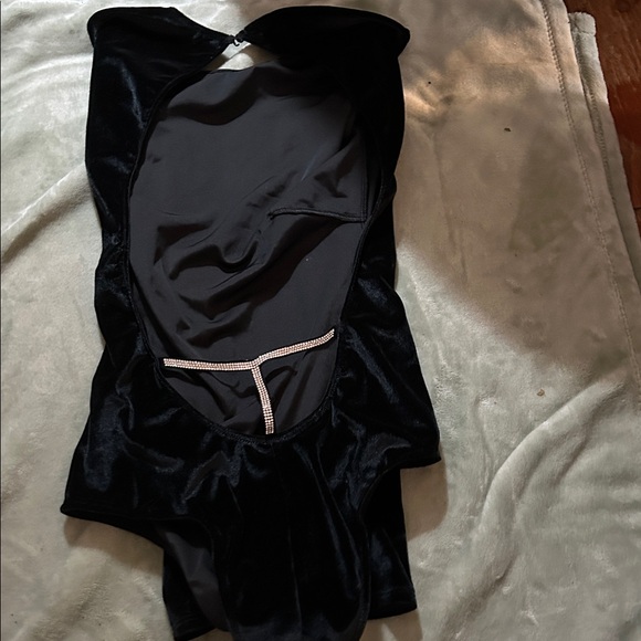 Black Velvet Long Sleeve Bodysuit - Picture 2 of 3